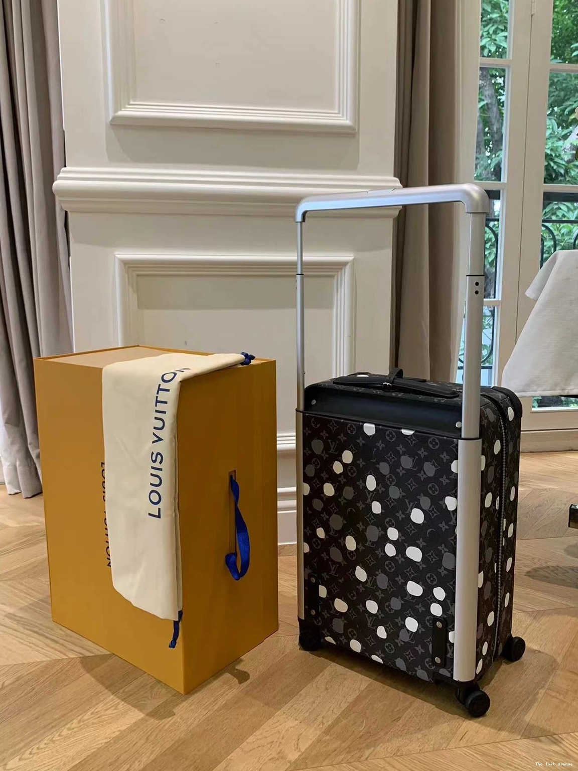 YAYOI 37L POLKADOT CUSTOM SUITCASE HORIZON 55 CABIN 0822